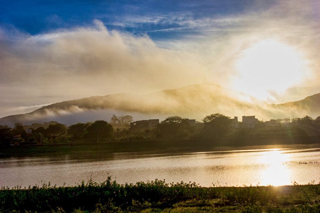 Neblina na Serra do Cruzeiro de Paramirim