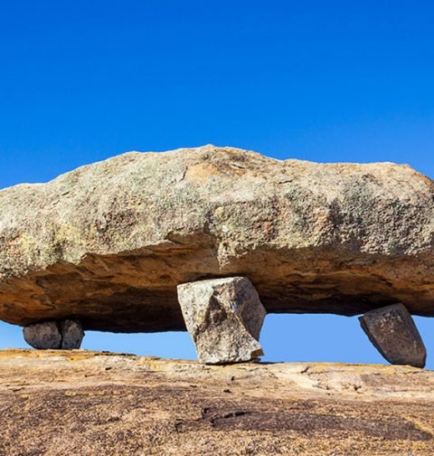 Dólmen Pedra da Santana, Paramirim, Bahia