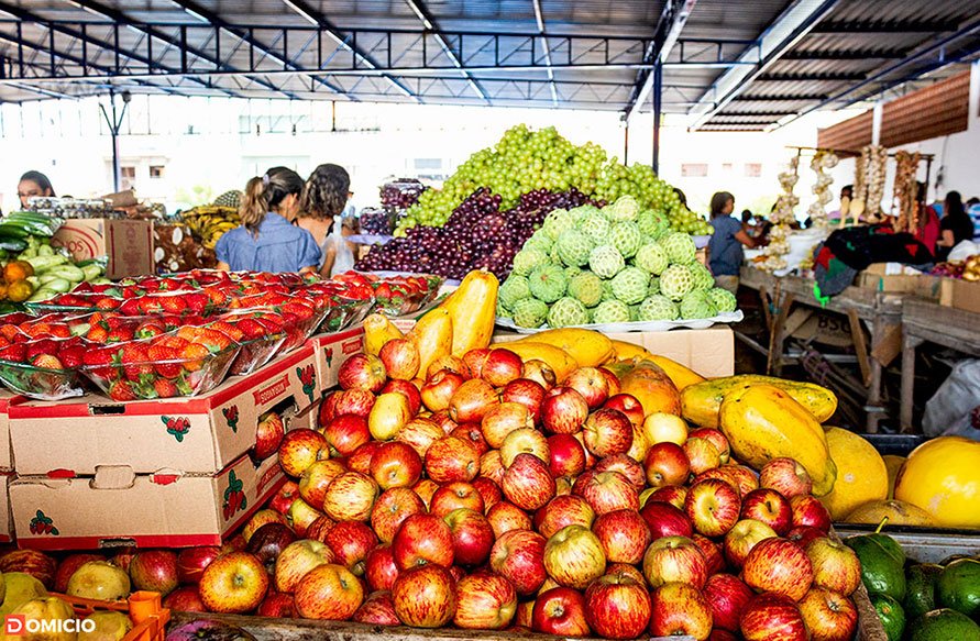 Frutas fresquinhas da feira livre de Paramirim