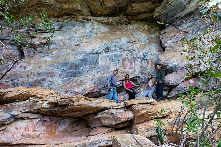 Pinturas rupestres da Gruta da Serra do Catuaba - Paramirim