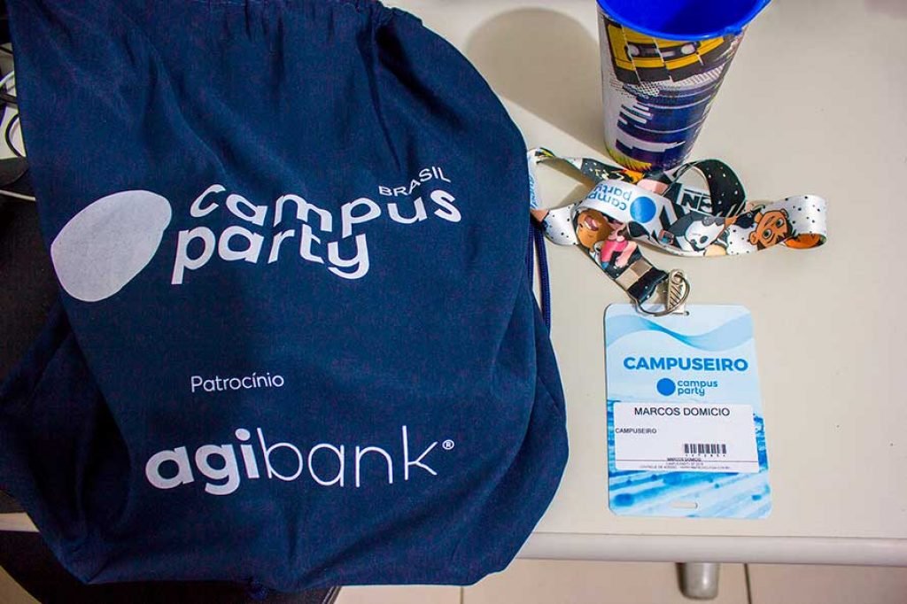 Brinde Mochila, copo, crachá - Campus Party