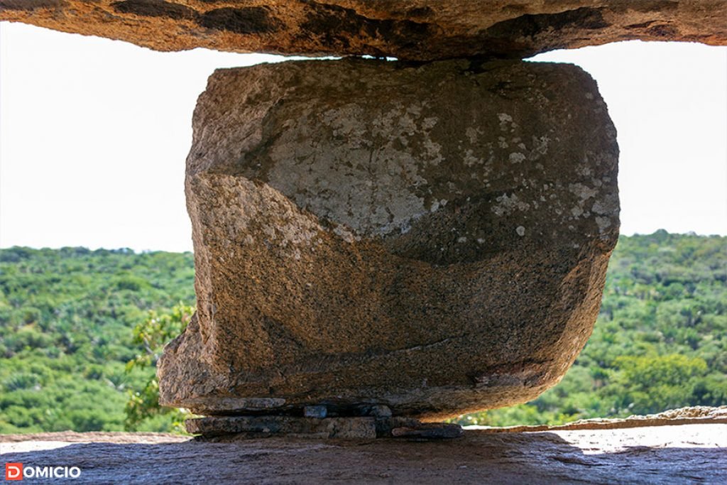 Um dos Pilares da Pedra da Santana